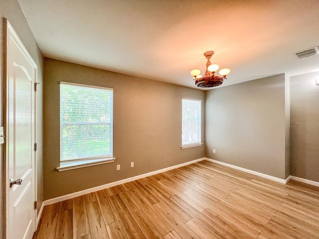 298 Jack Rabbit LN, Buda, TX 78610