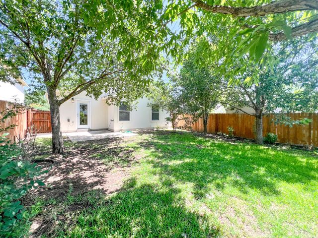 298 Jack Rabbit LN, Buda, TX 78610