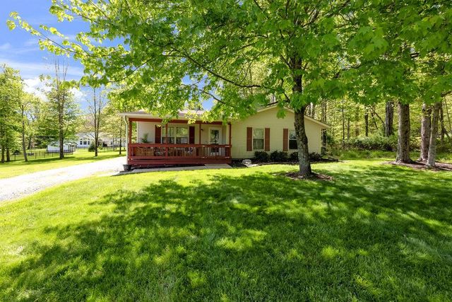 329 Floralwood Drive, Howard, OH 43028
