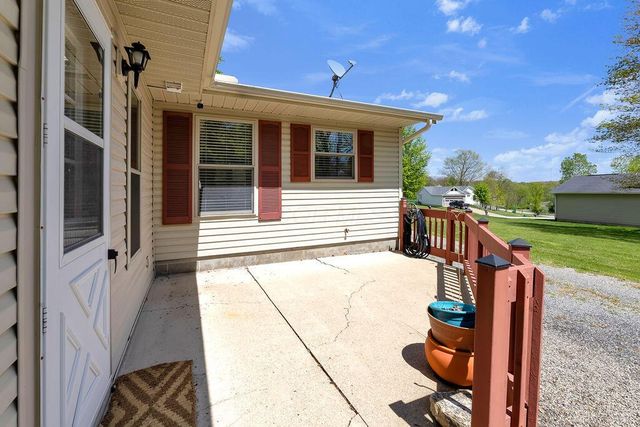 329 Floralwood Drive, Howard, OH 43028