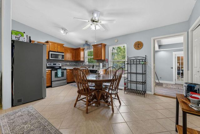 329 Floralwood Drive, Howard, OH 43028