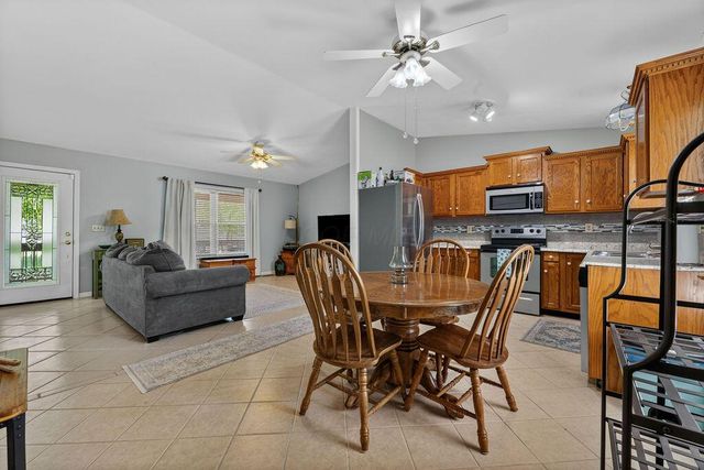 329 Floralwood Drive, Howard, OH 43028