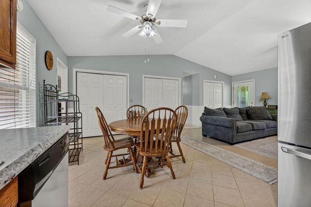 329 Floralwood Drive, Howard, OH 43028