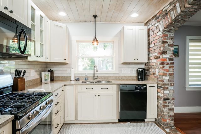 1219 South Boulevard, North Charleston, SC 29405