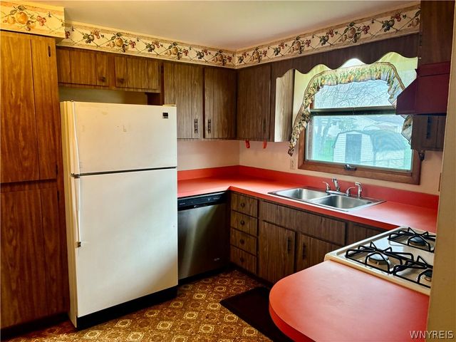 467 Central Avenue, Lancaster, NY 14086
