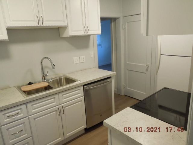1216 E 18th Ave, Spokane, WA 99208