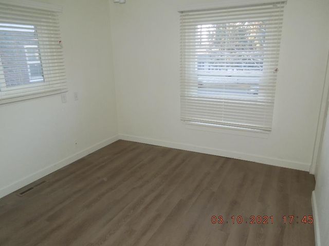 1216 E 18th Ave, Spokane, WA 99208