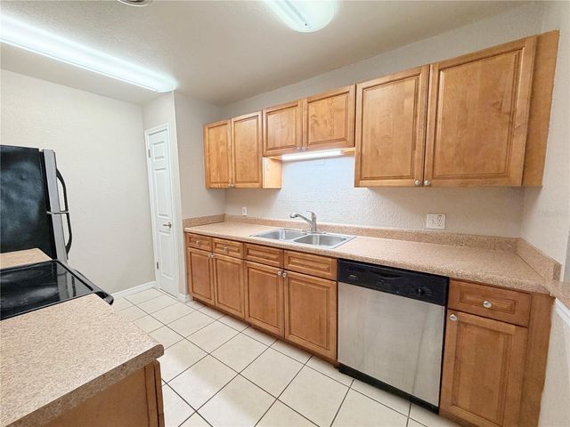 1695 LEE ROAD D116, Winter Park, FL 32789