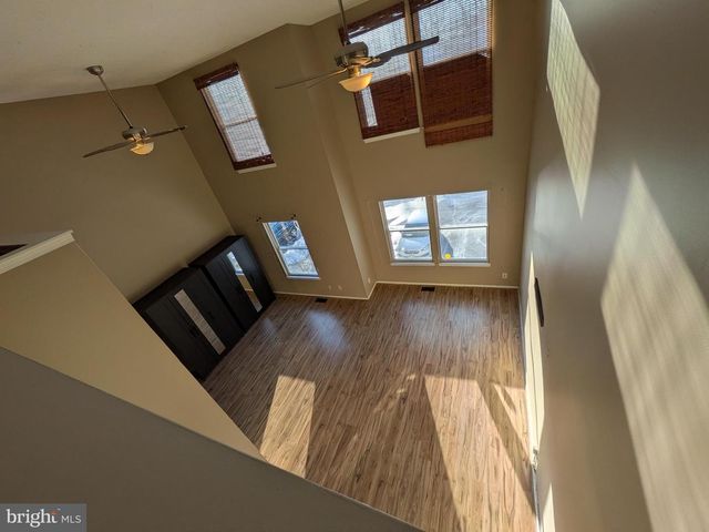 2707 GREENWOOD DR, Lindenwold, NJ 08021