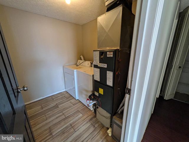 2707 GREENWOOD DR, Lindenwold, NJ 08021