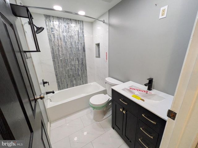 2707 GREENWOOD DR, Lindenwold, NJ 08021