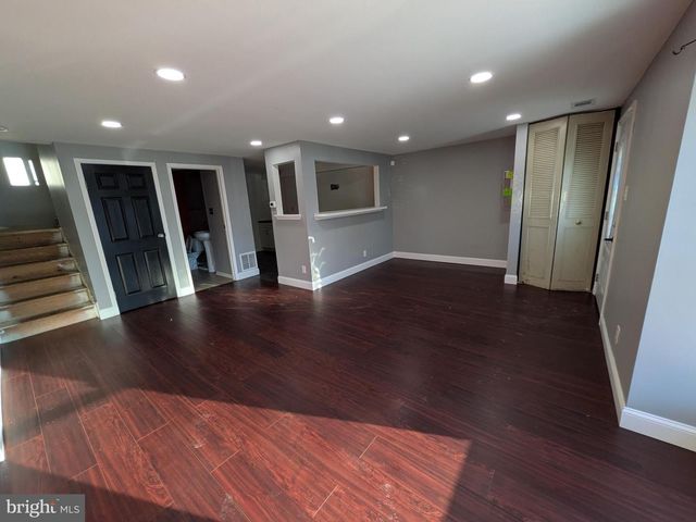 2707 GREENWOOD DR, Lindenwold, NJ 08021