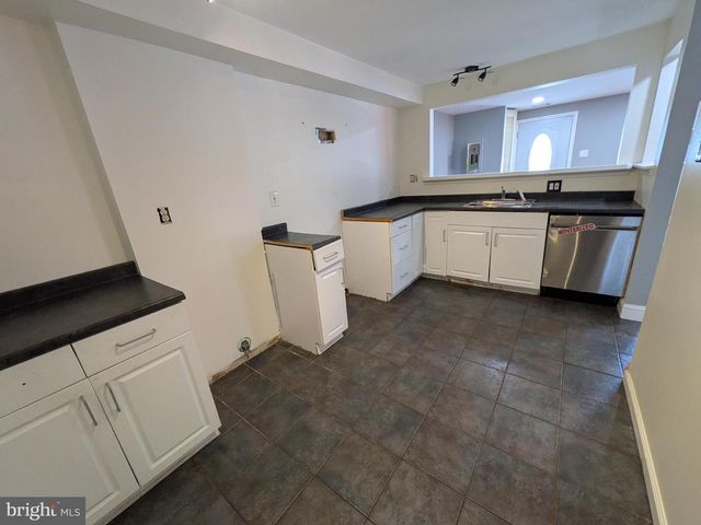 2707 GREENWOOD DR, Lindenwold, NJ 08021