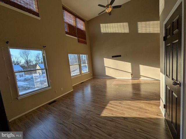 2707 GREENWOOD DR, Lindenwold, NJ 08021