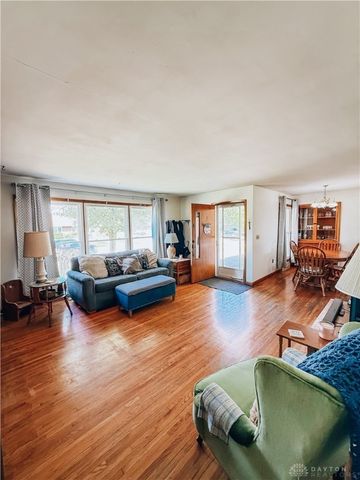 28 Warner Drive, Tipp City, OH 45371