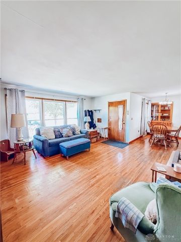 28 Warner Drive, Tipp City, OH 45371