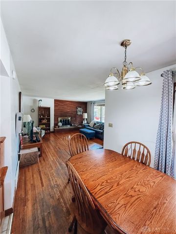 28 Warner Drive, Tipp City, OH 45371