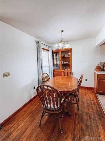 28 Warner Drive, Tipp City, OH 45371