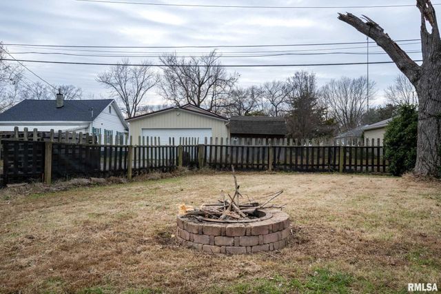 712 CIRCLE Drive, Marion, IL 62959