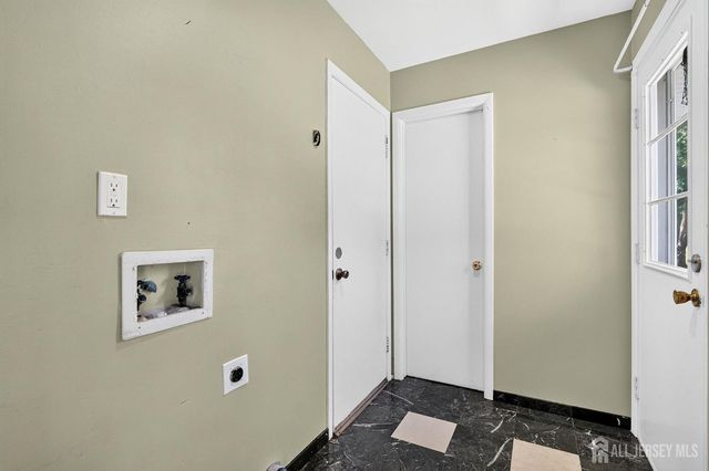 12 Mershon Lane, Plainsboro, NJ 08536
