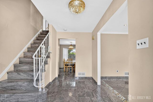 12 Mershon Lane, Plainsboro, NJ 08536