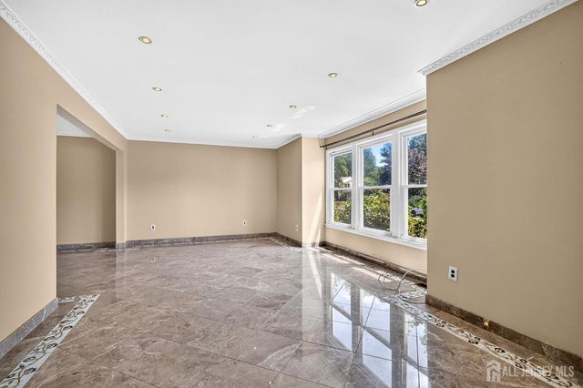 12 Mershon Lane, Plainsboro, NJ 08536