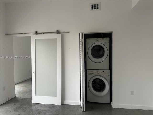 151 SE 1st St 1006, Miami, FL 33131