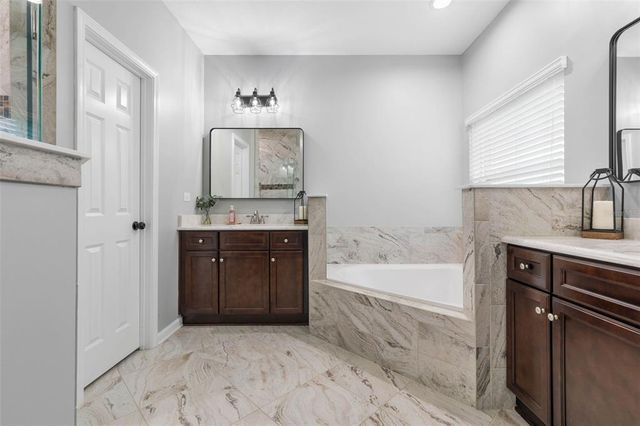 145 S COOPERS HAWK WAY, Palm Coast, FL 32164