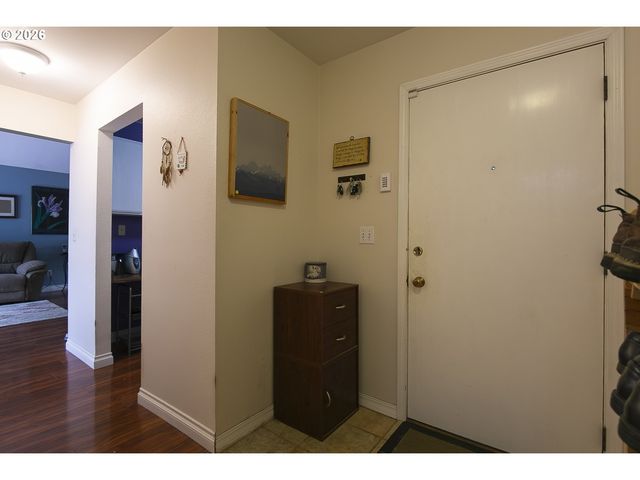 1785 Nw ROLLING HILL Dr, Beaverton, OR 97006