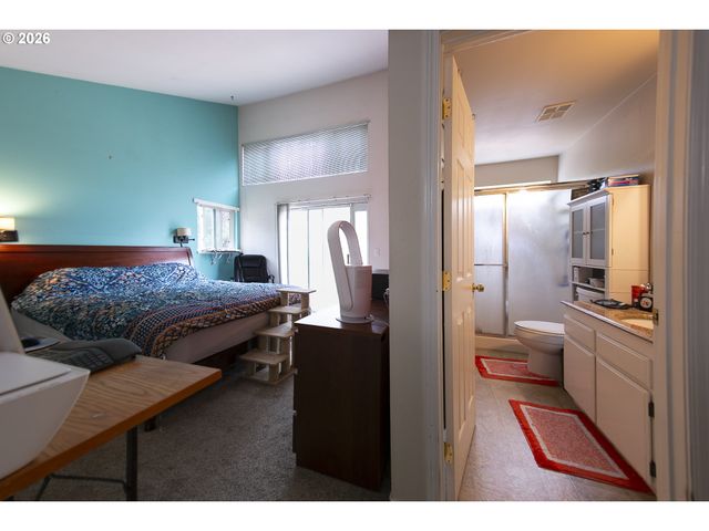 1785 Nw ROLLING HILL Dr, Beaverton, OR 97006