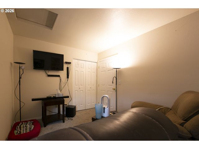 1785 Nw ROLLING HILL Dr, Beaverton, OR 97006
