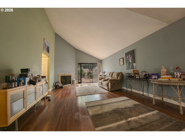 1785 Nw ROLLING HILL Dr, Beaverton, OR 97006