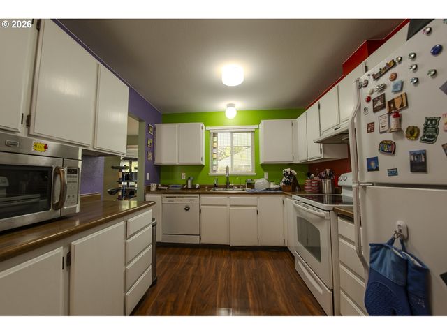 1785 Nw ROLLING HILL Dr, Beaverton, OR 97006