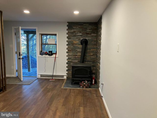 2096 SCARBOROUGH WAY, Bushkill, PA 18324