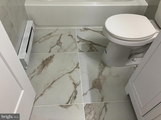 2096 SCARBOROUGH WAY, Bushkill, PA 18324