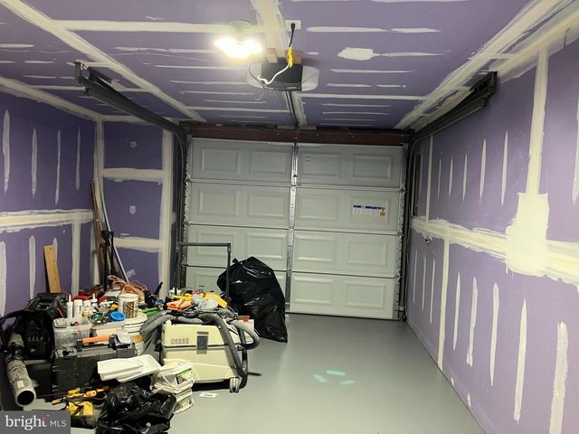 2096 SCARBOROUGH WAY, Bushkill, PA 18324