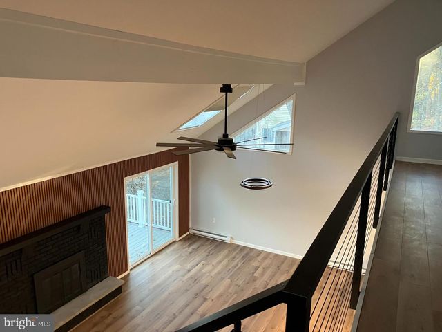 2096 SCARBOROUGH WAY, Bushkill, PA 18324