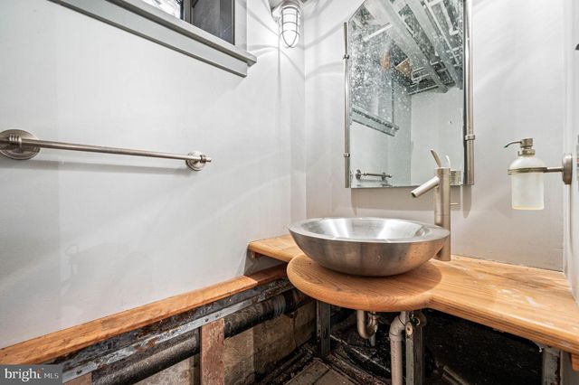 601 S EAGLE RD, Havertown, PA 19083