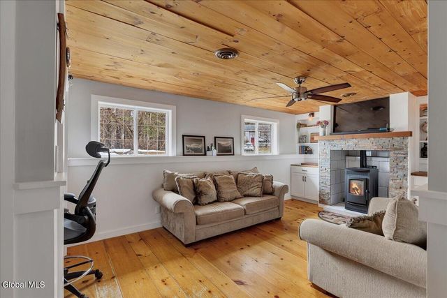63 Rainbow Trail, Queensbury, NY 12804