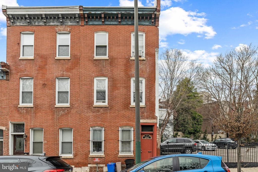 4139 WOODLAND AVE, Philadelphia, PA 19104