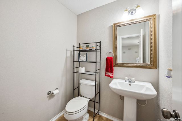 8810 Mesa, San Antonio, TX 78224