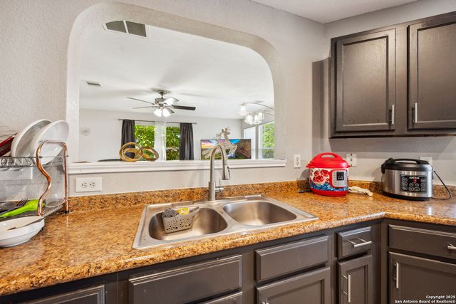 8810 Mesa, San Antonio, TX 78224