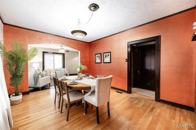 8 Kircher Place, Belleville, IL 62220