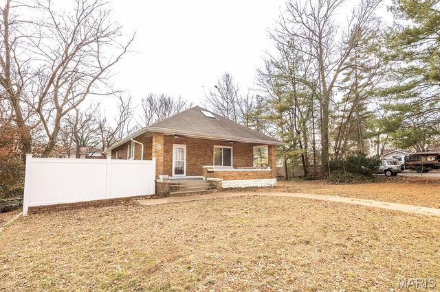 8 Kircher Place, Belleville, IL 62220