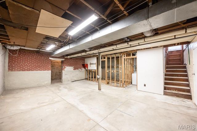 8 Kircher Place, Belleville, IL 62220