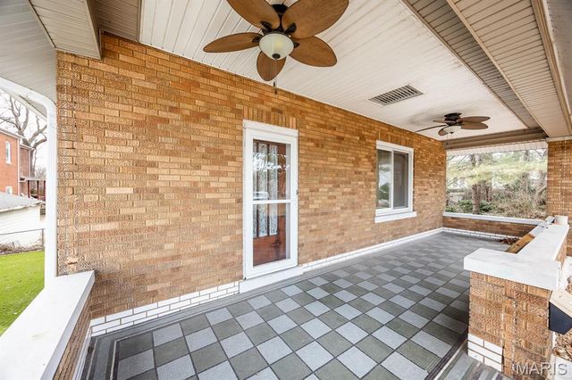 8 Kircher Place, Belleville, IL 62220