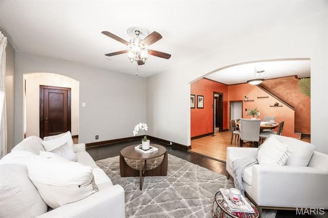 8 Kircher Place, Belleville, IL 62220