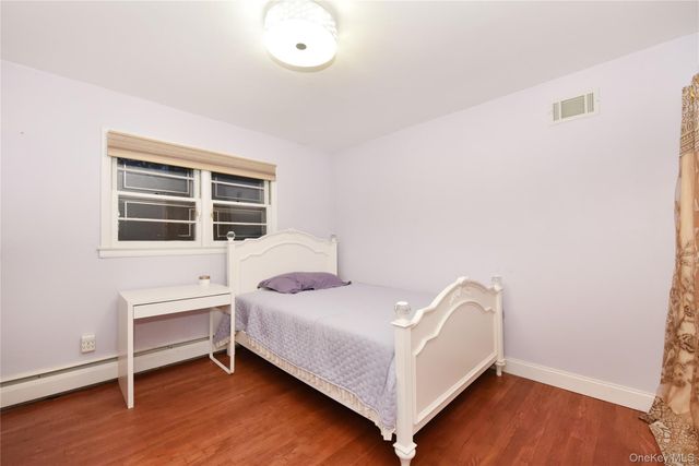 116 Nottingham Road, Manhasset Hills, NY 11040