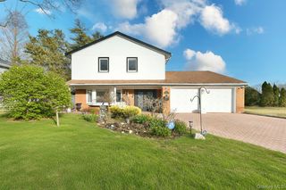 116 Nottingham Road, Manhasset Hills, NY 11040