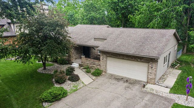 5635 Stanhope Street, West Bloomfield Twp, MI 48322